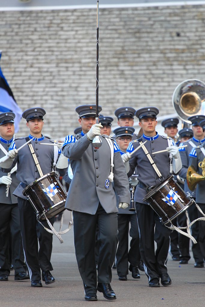 Tallinn Laulupidu Choir marching